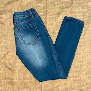 Angel Kiss size 5 blue skinny jeans. Worn only a handful of times. Good stretch